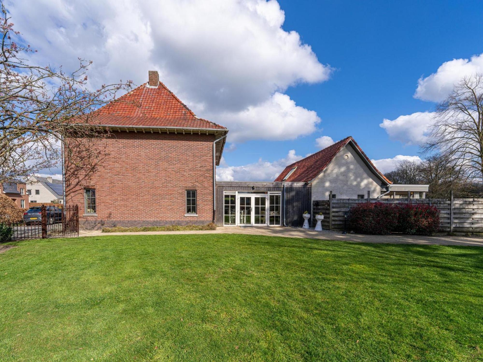 Het Bruegelhof Villa Peer Exterior photo